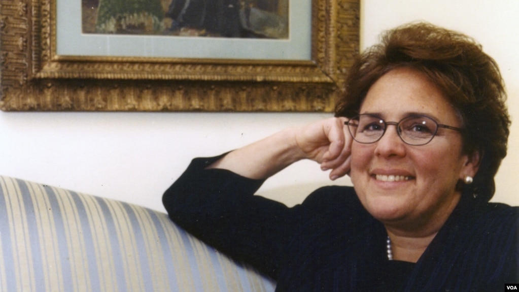 VOA Director Evelyn S. Lieberman (1997-1999). VOA Photo.